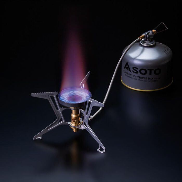 réchaud à gaz de SOTO Fusion Trek - flamme bleue