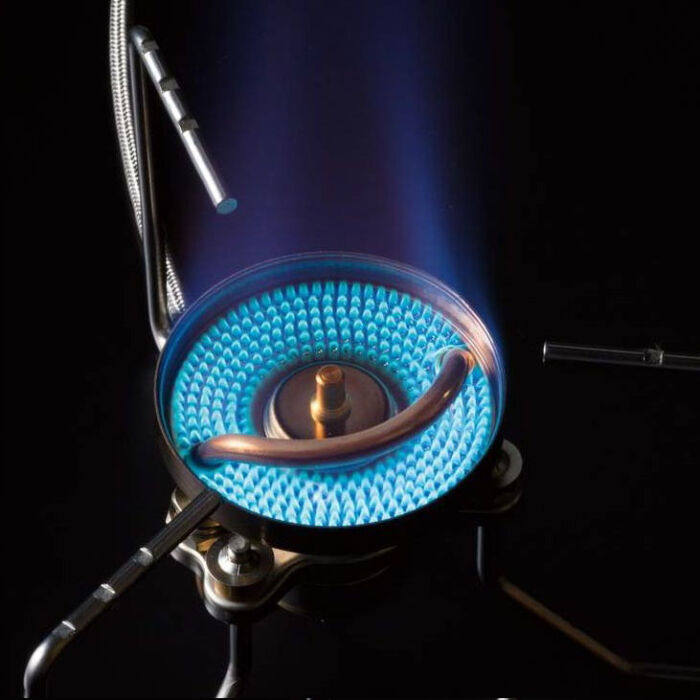 SOTO Stormbreaker multi-fuel stove - blue flame